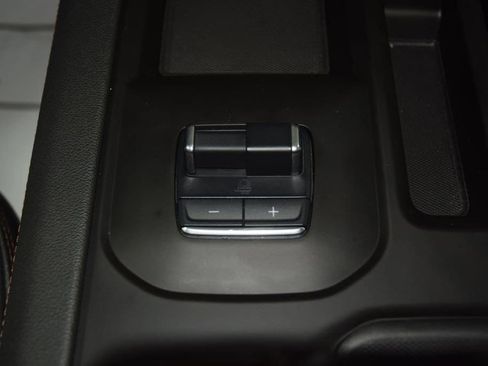 Used 2024 GMC Sierra 2500 AT4 w/ AT4 Premium Plus Package AWD/4WD image 35