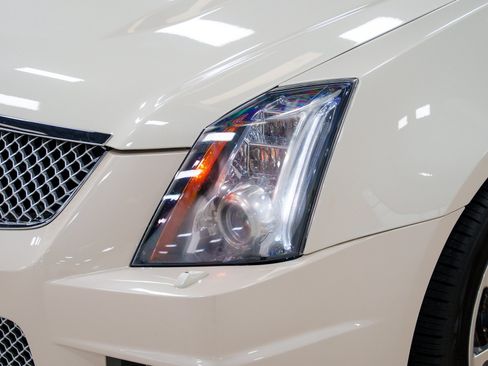 Used 2013 Cadillac CTS V RWD image 30