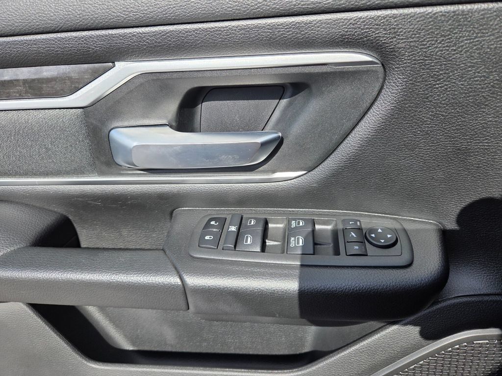 Used 2022 RAM 1500 Big Horn AWD/4WD image 24