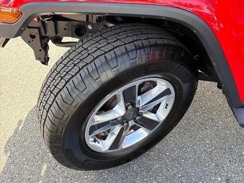 Used 2018 Jeep Wrangler Unlimited Sahara image 24