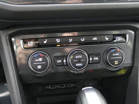 Used 2019 Volkswagen Tiguan S AWD/4WD image 13