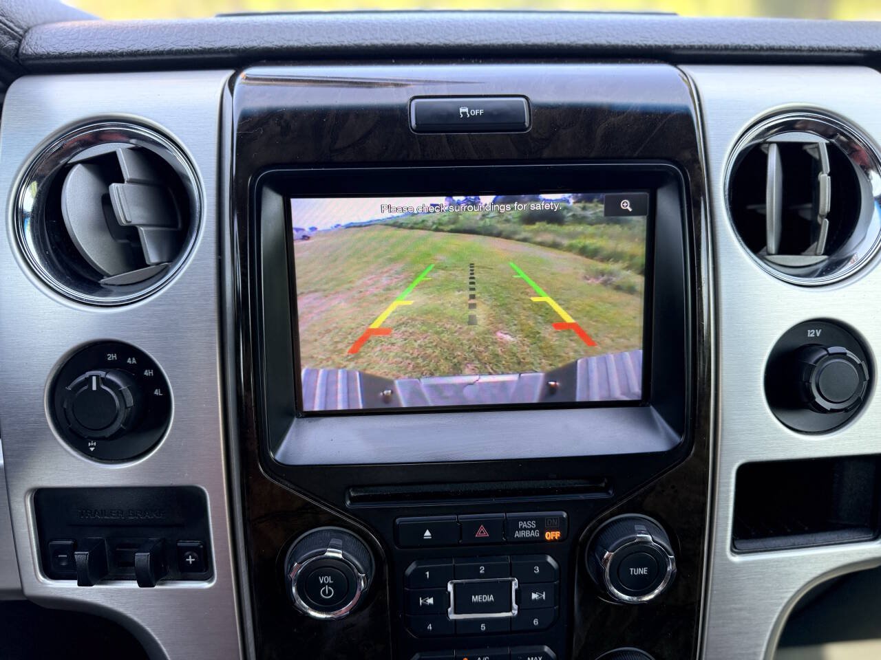 Used 2013 Ford F150 Platinum AWD/4WD image 26