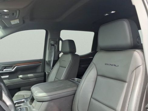Used 2024 GMC Sierra 1500 Denali w/ Technology Package AWD/4WD image 18