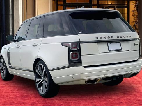 Used 2021 Land Rover Range Rover SV Autobiography Dynamic image 4