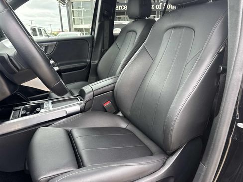 Used 2025 Mercedes-Benz GLB 250 image 15