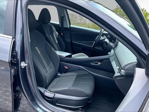 Used 2021 Hyundai Elantra SEL w/ Convenience + Premium Package FWD image 7