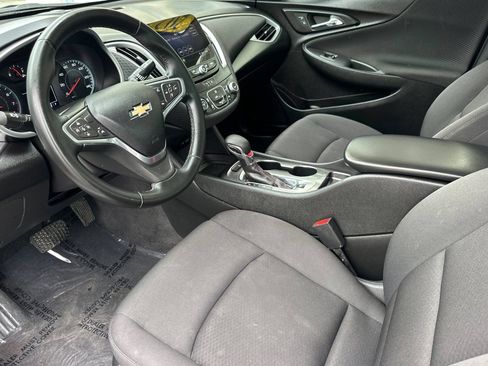 Used 2023 Chevrolet Malibu RS w/ LPO, Floor Liner Package FWD image 10