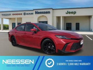 Used 2025 Toyota Camry SE video 1