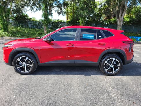 Certified 2026 Chevrolet Trax RS w/ Driver Confidence Package FWD image 9