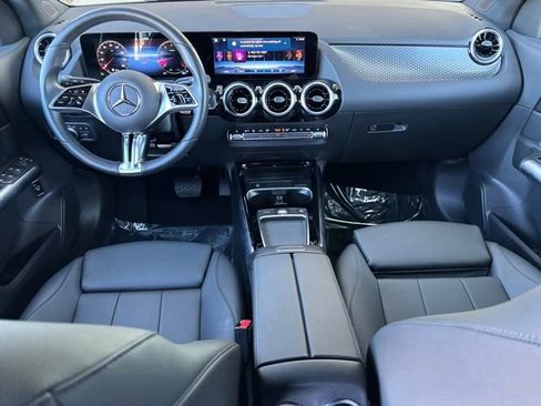 Certified 2025 Mercedes-Benz GLA 250 image 25