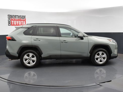 Used 2021 Toyota RAV4 XLE image 5