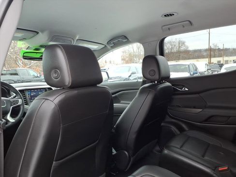 Used 2023 GMC Acadia SLT w/ Elevation Edition image 12