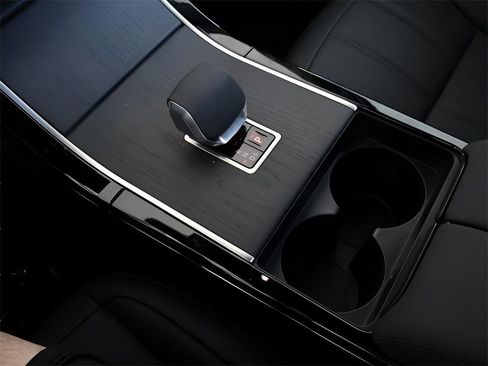 Certified 2026 Land Rover Range Rover Evoque Dynamic SE image 25