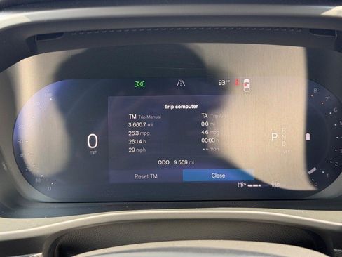 Certified 2026 Volvo XC40 B5 Plus AWD/4WD image 19