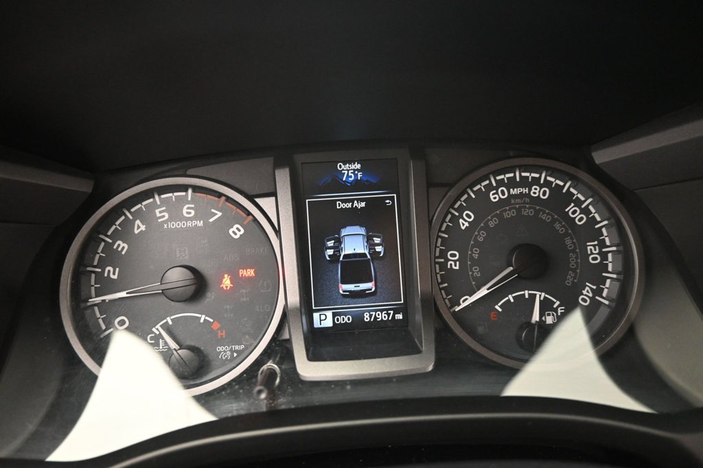Used 2018 Toyota Tacoma TRD Off-Road w/ Technology Package AWD/4WD image 19