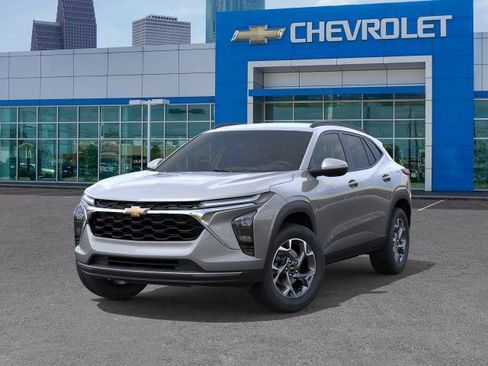 New 2026 Chevrolet Trax LT w/ LT Convenience Package FWD image 6