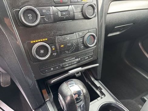 Used 2019 Ford Explorer XLT w/ Class II Trailer Tow Package image 23