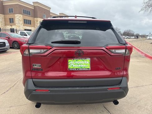 Used 2025 Toyota RAV4 XLE w/ Convenience Package image 6