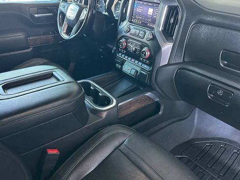 Used 2020 GMC Sierra 2500 Denali w/ Denali Ultimate Package AWD/4WD image 12