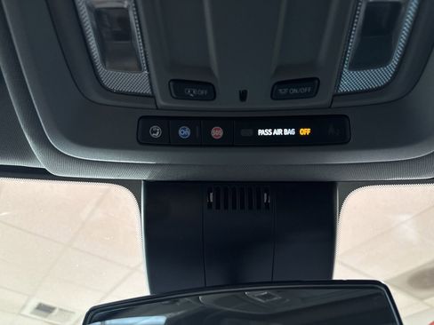 Used 2022 GMC Sierra 1500 Elevation image 16