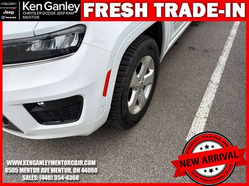 Used 2023 Jeep Grand Cherokee L Overland w/ Advanced Protech Group III image 5