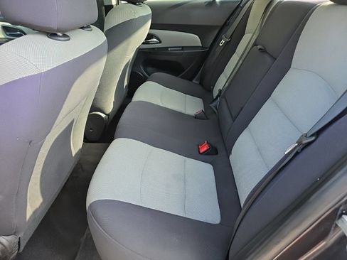 Used 2014 Chevrolet Cruze LS FWD image 19