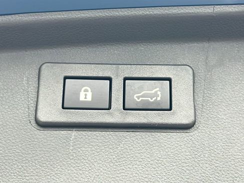 Certified 2025 Subaru Outback Wilderness w/ Wilderness Package image 18