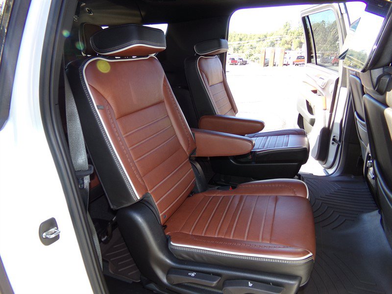 Used 2024 GMC Yukon XL Denali Ultimate AWD/4WD image 27