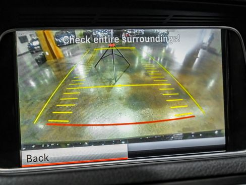 Used 2015 Mercedes-Benz E 400 4MATIC Coupe w/ Premium 1 Package image 22