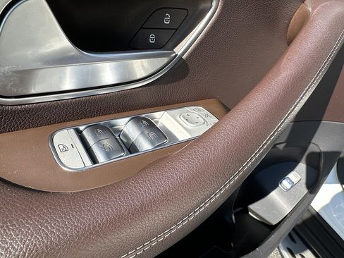 Used 2020 Mercedes-Benz GLE 350 4MATIC image 13