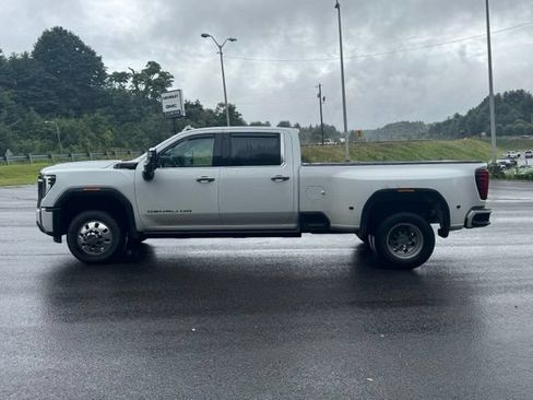 Used 2024 GMC Sierra 3500 Denali Ultimate AWD/4WD image 22