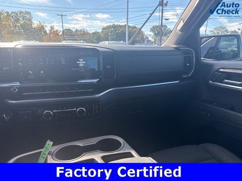 Certified 2022 GMC Sierra 1500 SLE w/ Preferred Package image 14