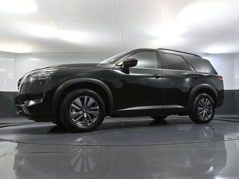 Used 2024 Nissan Pathfinder SV FWD image 54