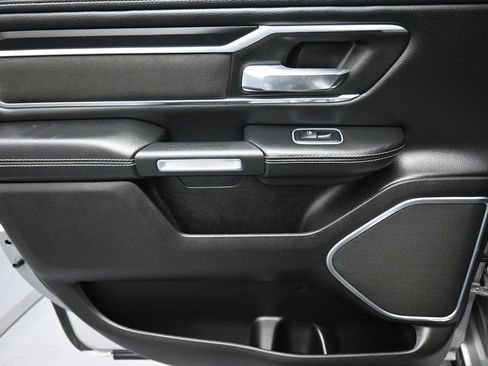 Used 2022 RAM 1500 Laramie AWD/4WD image 34