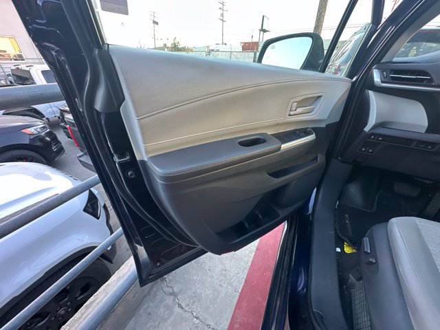 Used 2021 Toyota Sienna LE w/ LE Plus Package FWD image 10
