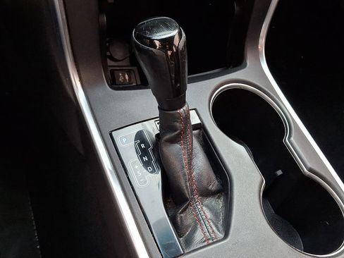 Used 2016 Toyota Camry SE image 14