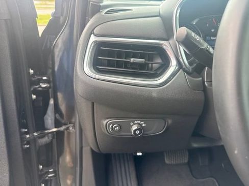 Used 2024 Chevrolet Equinox LT FWD image 15