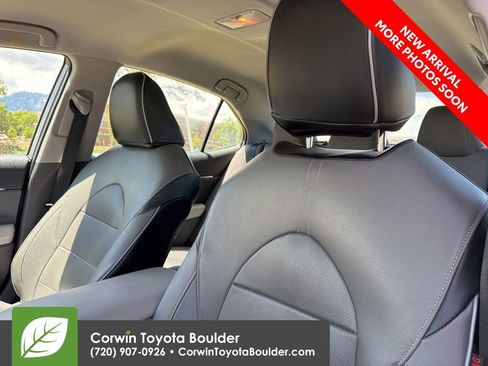 Used 2018 Toyota Camry LE FWD image 9