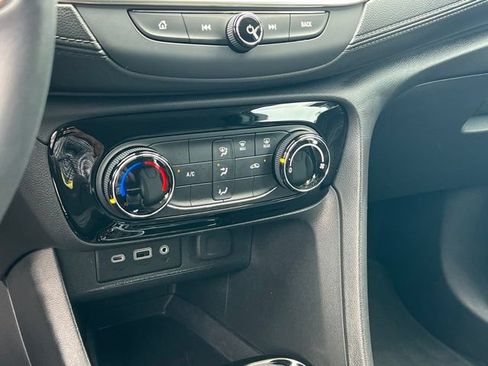 Used 2022 Buick Encore GX Preferred FWD image 22