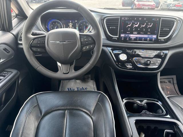 Used 2026 Chrysler Pacifica Limited w/ S Appearance Package FWD image 14