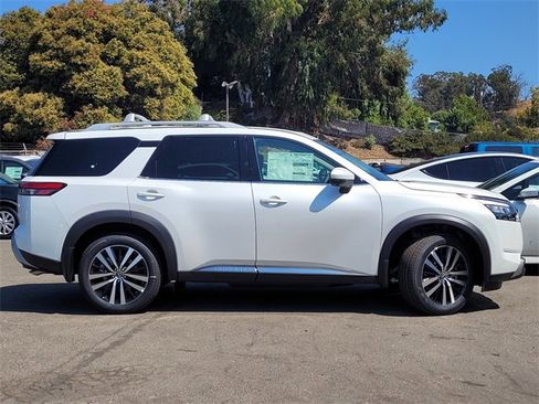 New 2025 Nissan Pathfinder Platinum w/ Cargo Package image 2