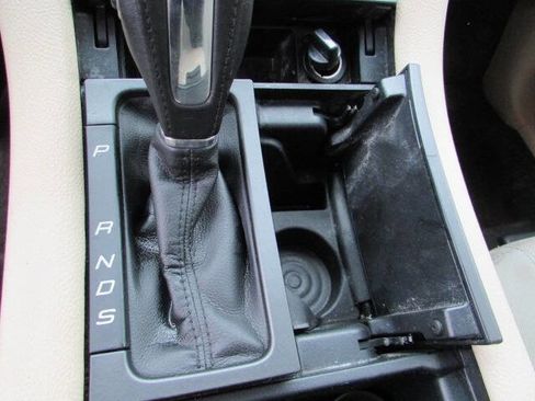 Used 2015 Ford Taurus SEL w/ Equipment Group 201A FWD image 14