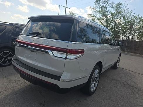 Used 2024 Lincoln Navigator L Reserve AWD/4WD image 9