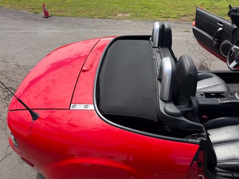 Used 2007 MAZDA MX-5 Miata Grand Touring RWD image 8
