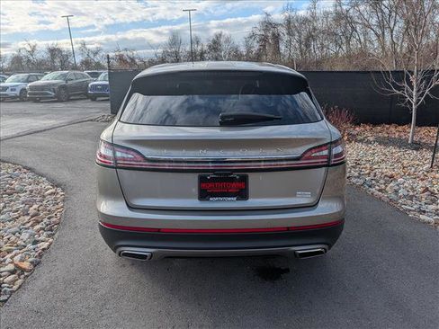 Used 2023 Lincoln Nautilus Reserve w/ Equipment Group 201A image 4