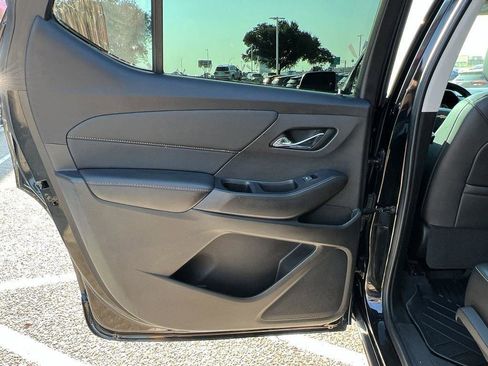 Used 2021 Chevrolet Traverse Premier w/ Redline Edition image 11