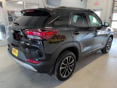 New 2026 Chevrolet TrailBlazer LT w/ Convenience Package AWD/4WD image 5