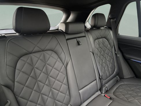 Used 2023 BMW X5 sDrive40i w/ M Sport Package RWD image 23