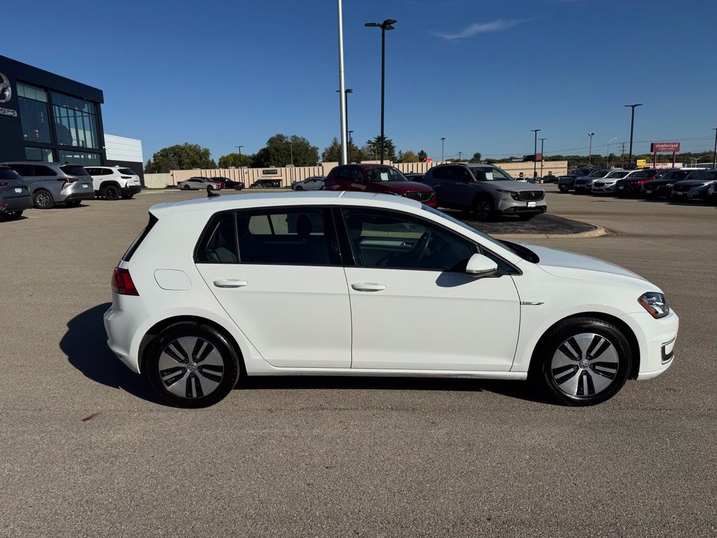 Used 2016 Volkswagen e-Golf SE w/ DC Fast Charging Package FWD image 32