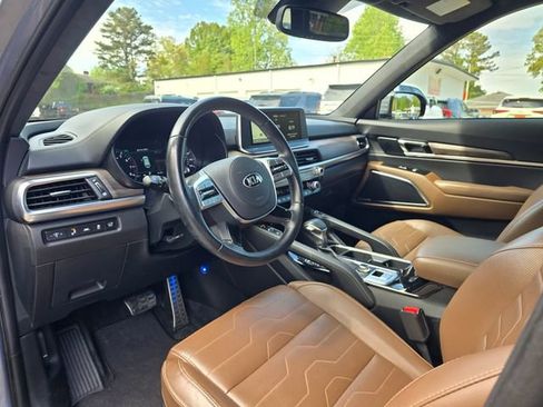 Used 2021 Kia Telluride SX w/ SX Prestige Package image 28